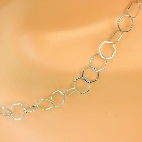 Minimalist Necklace, Sleek & Modern Design, Women’s Fashion, YC110392-N - Picture 10 of 10